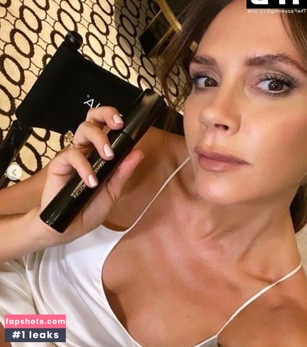 Victoria Beckham gallery photo #160