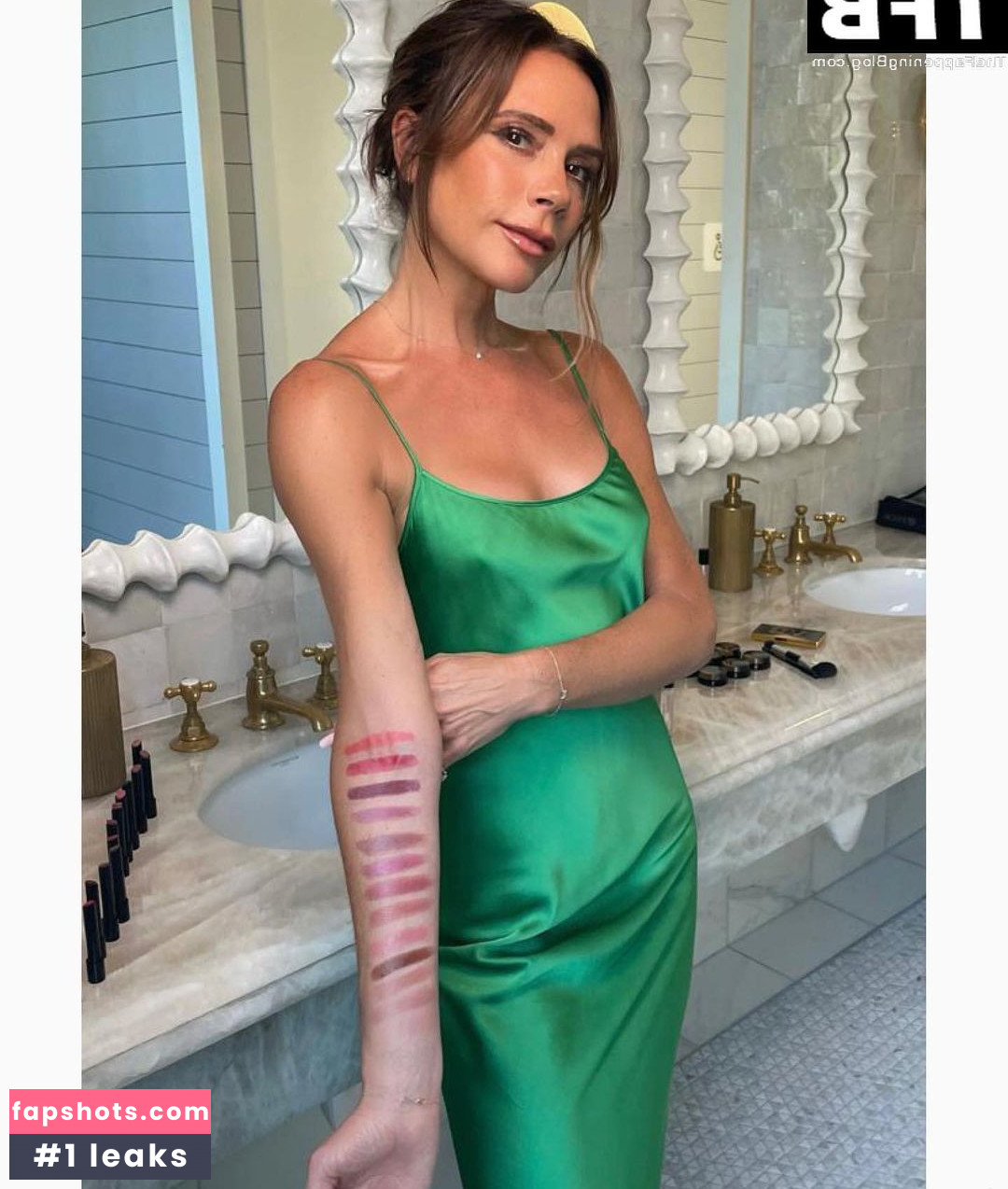 Victoria Beckham gallery photo #211