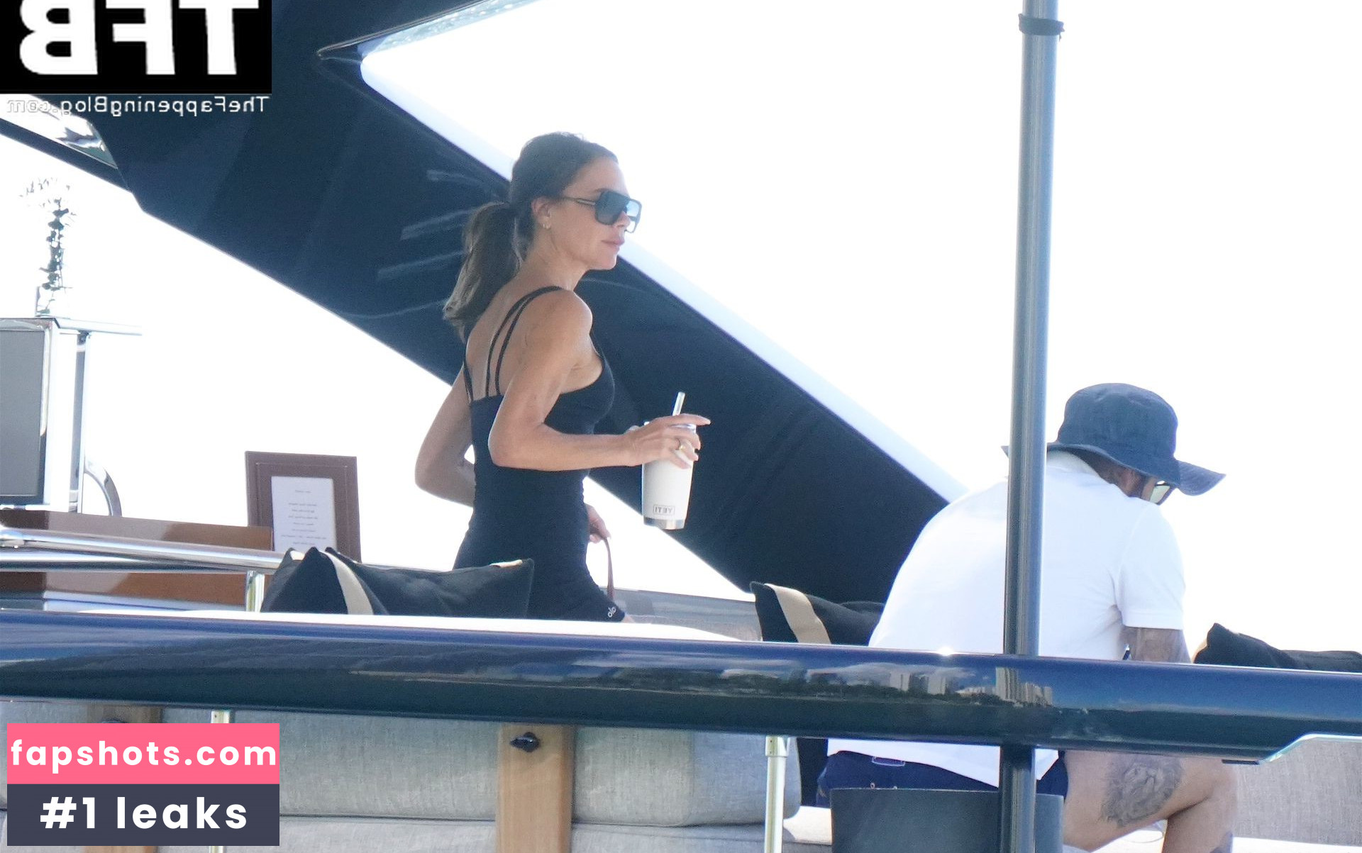 Victoria Beckham gallery photo #46