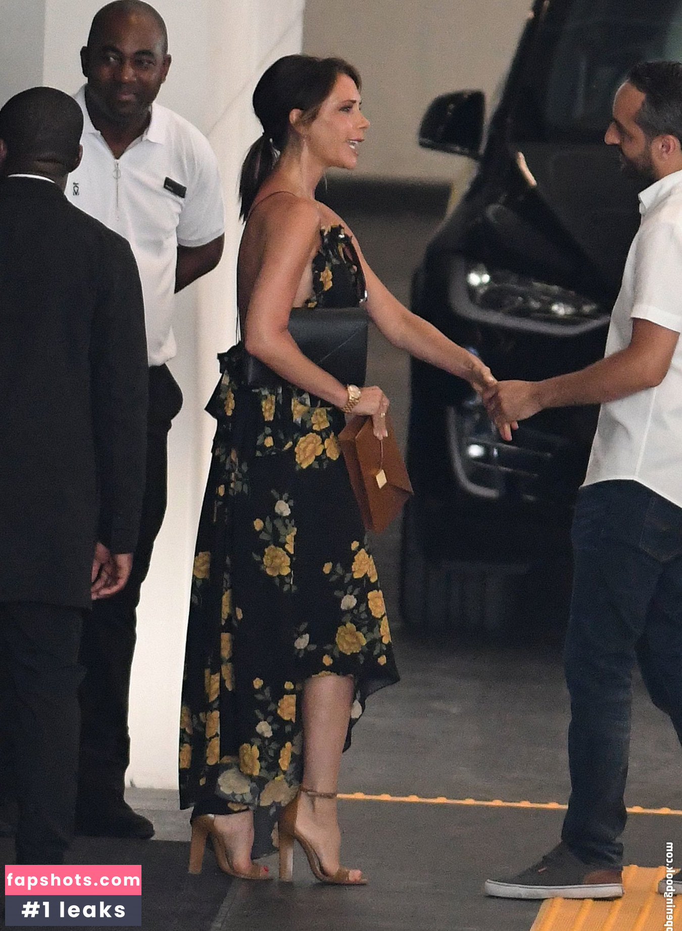 Victoria Beckham gallery photo #584