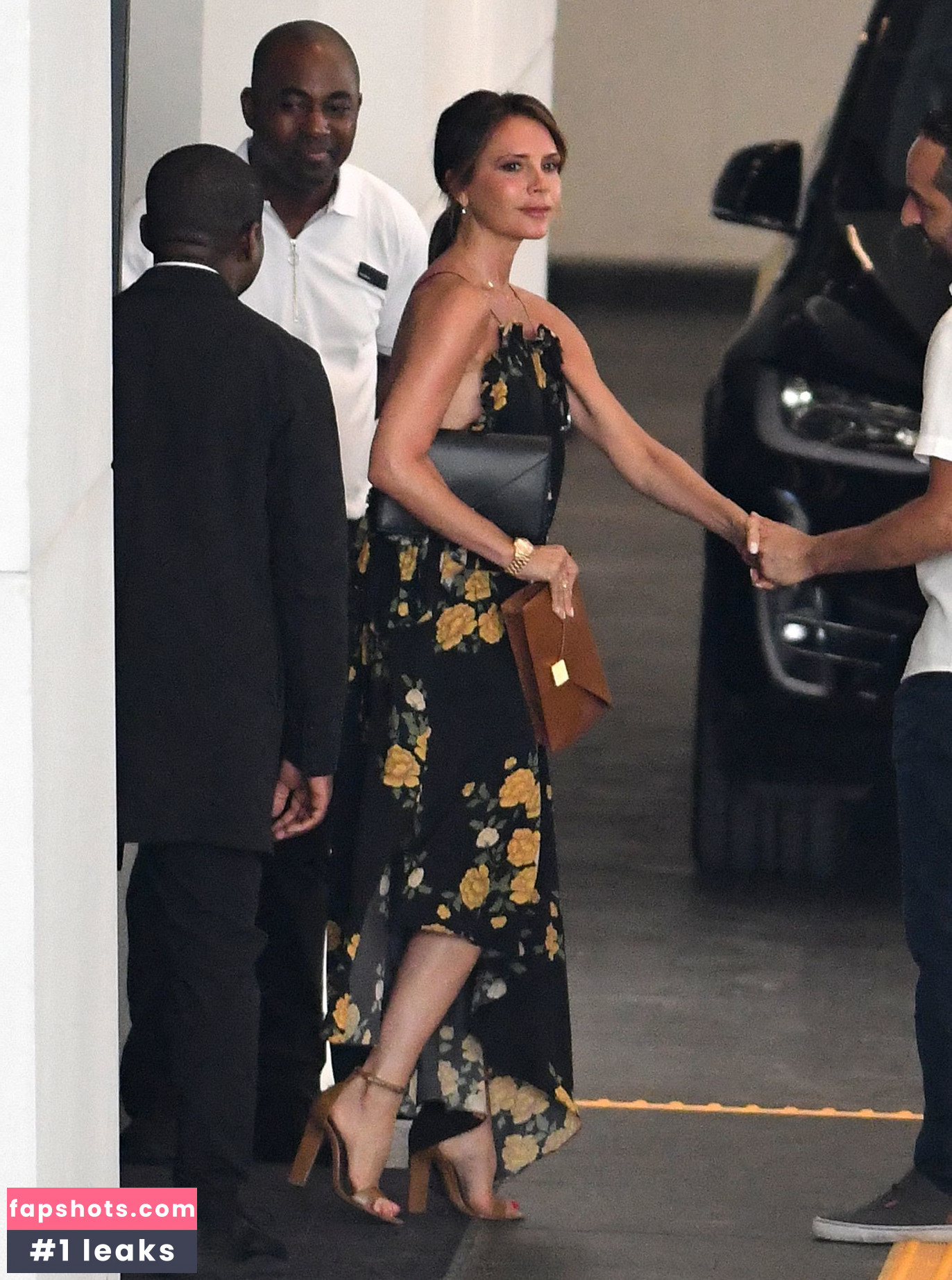 Victoria Beckham gallery photo #587