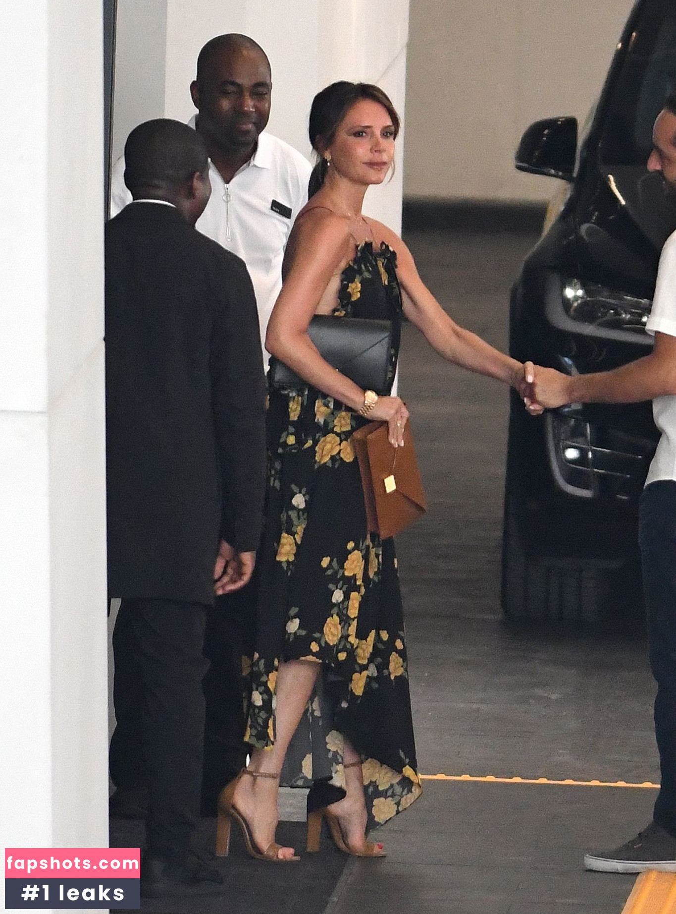 Victoria Beckham gallery photo #590