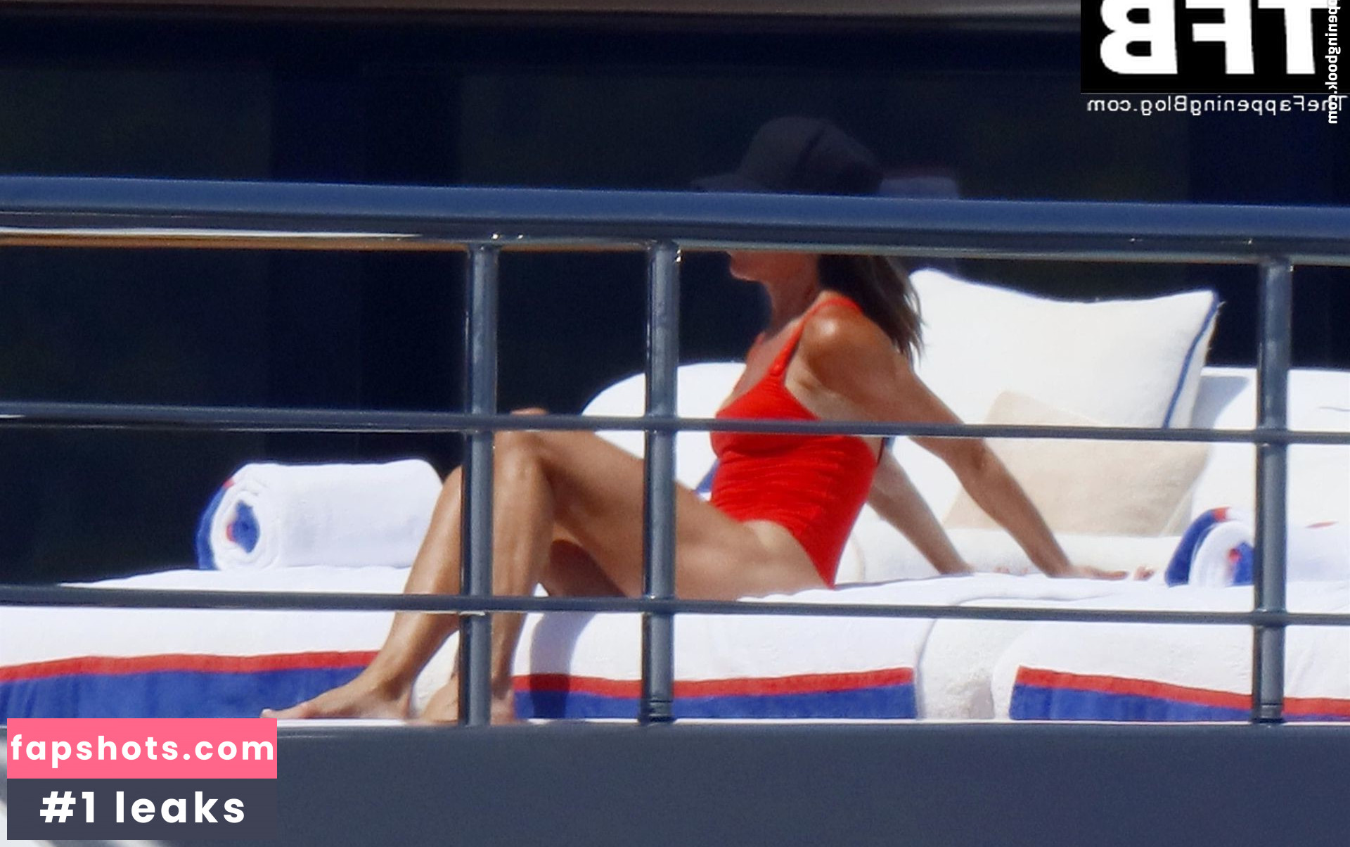 Victoria Beckham gallery photo #63