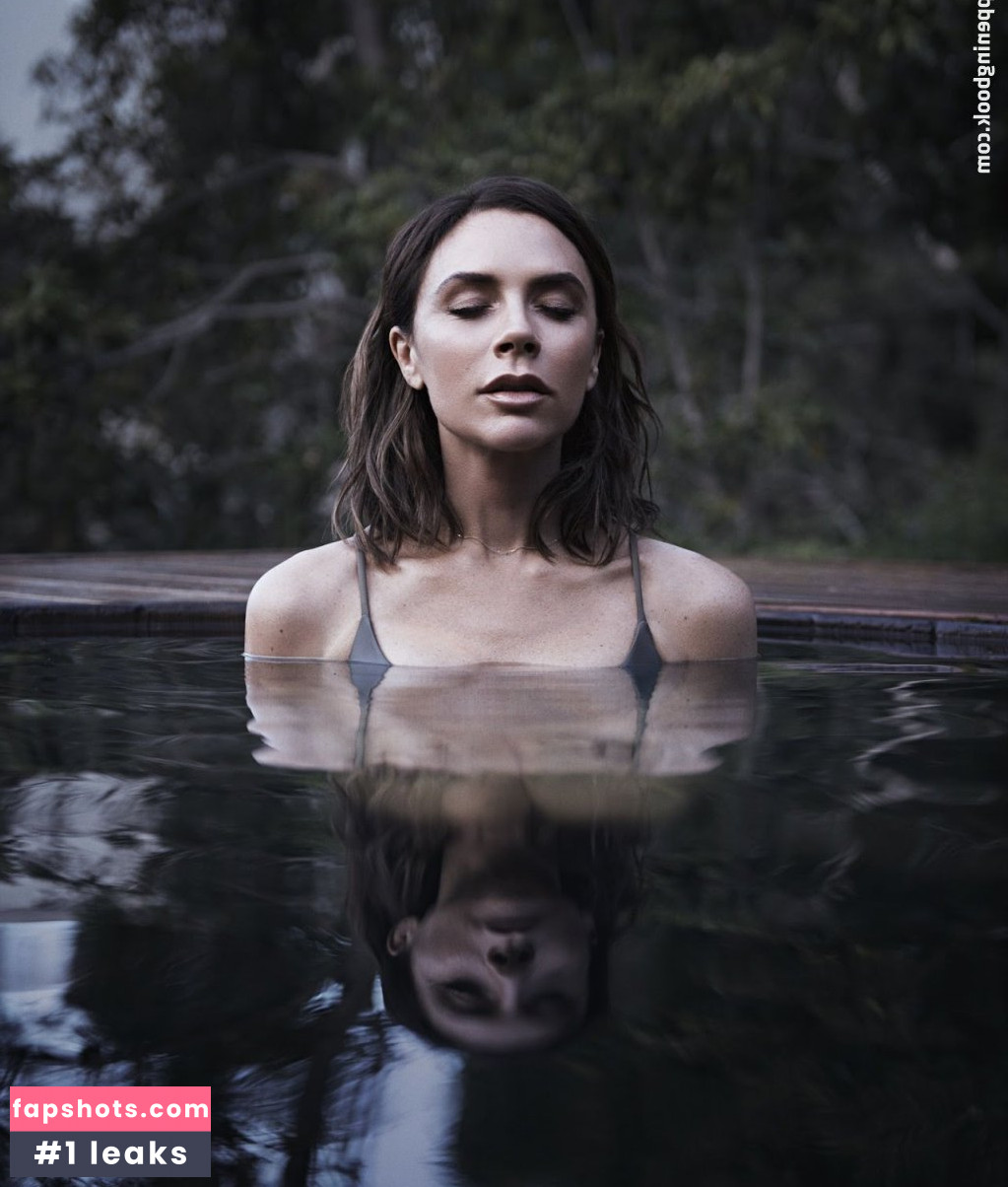 Victoria Beckham gallery photo #717