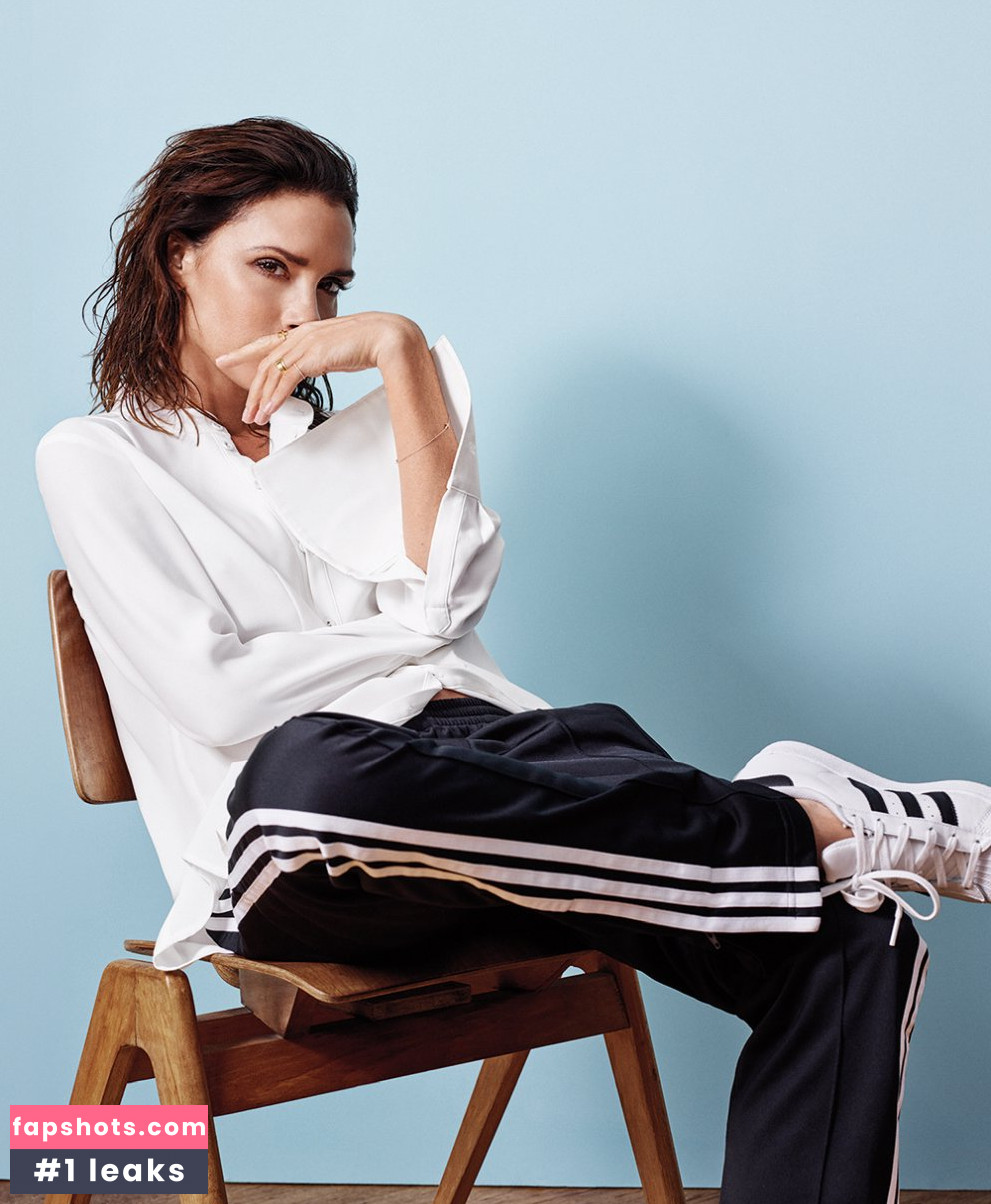 Victoria Beckham gallery photo #718