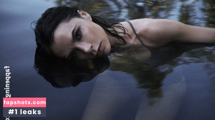 Victoria Beckham gallery photo #732