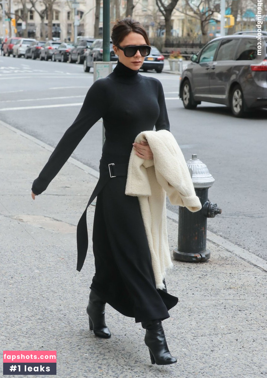 Victoria Beckham gallery photo #753