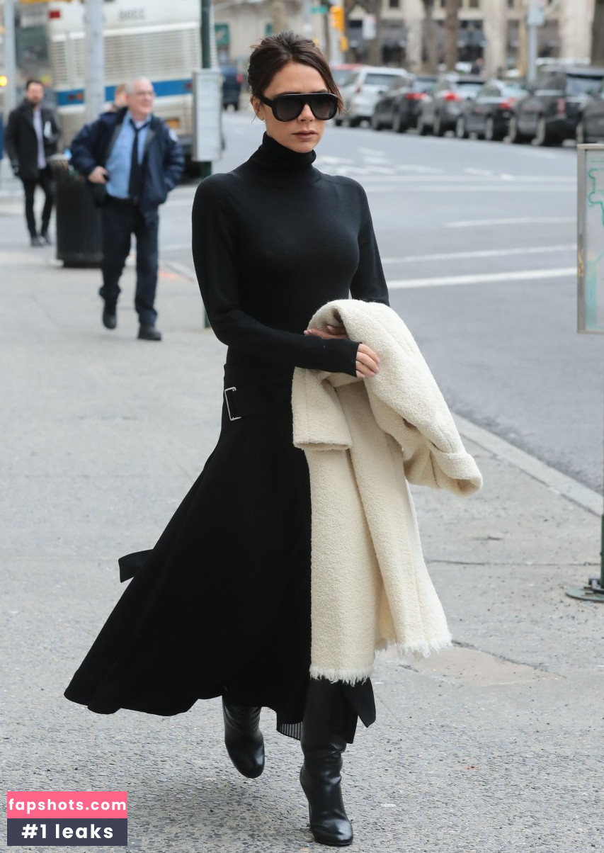 Victoria Beckham gallery photo #759
