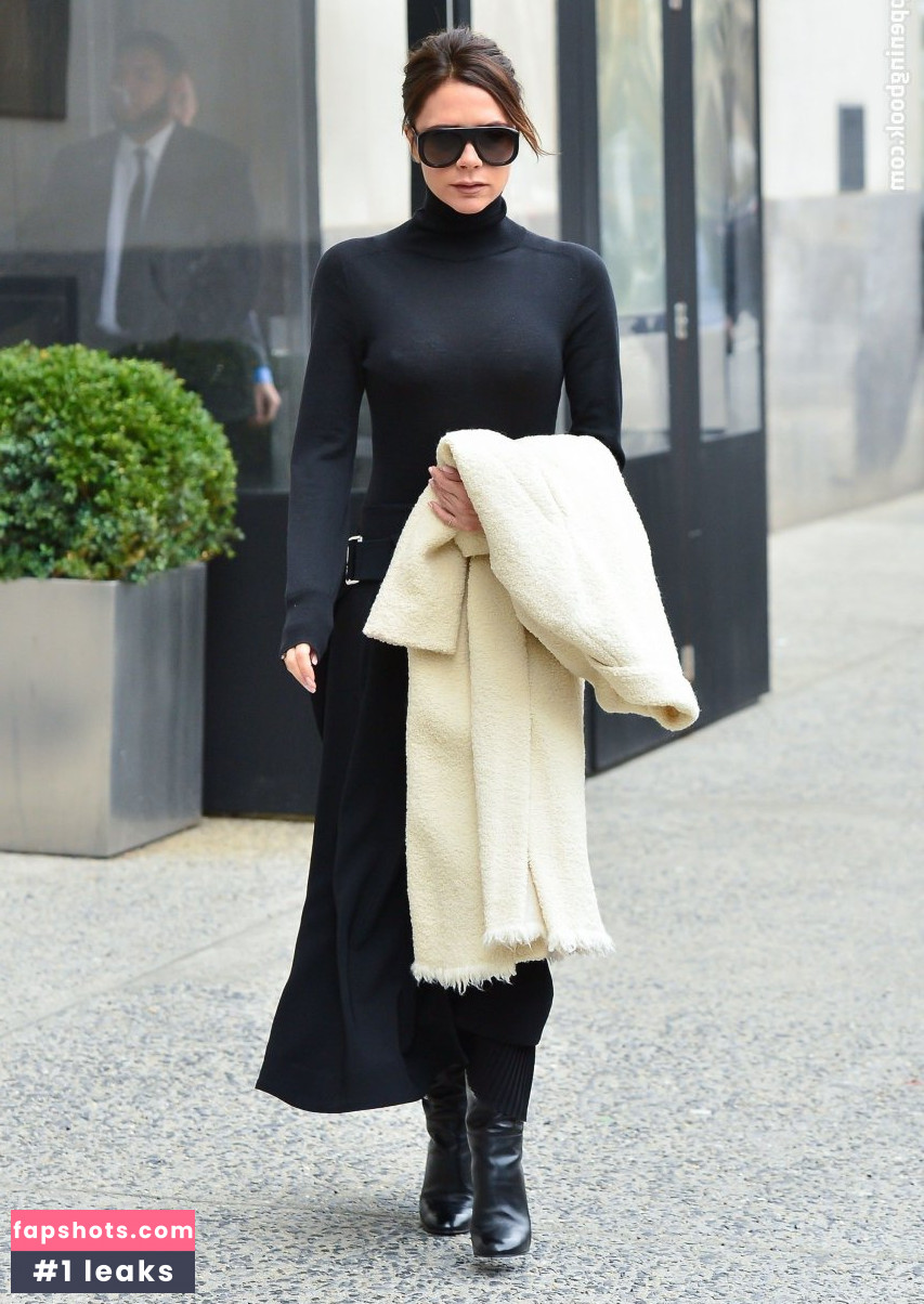 Victoria Beckham gallery photo #777