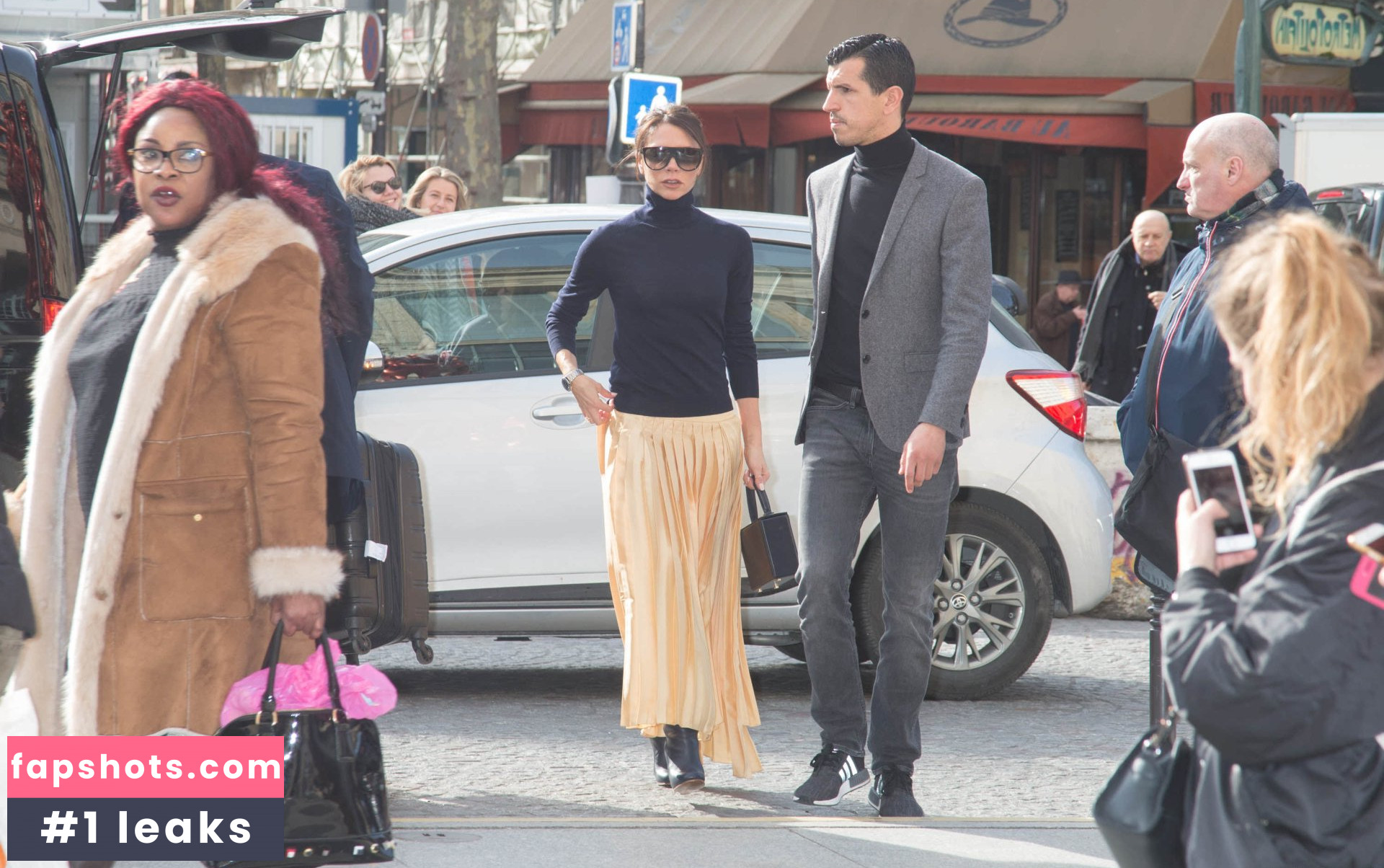 Victoria Beckham gallery photo #783