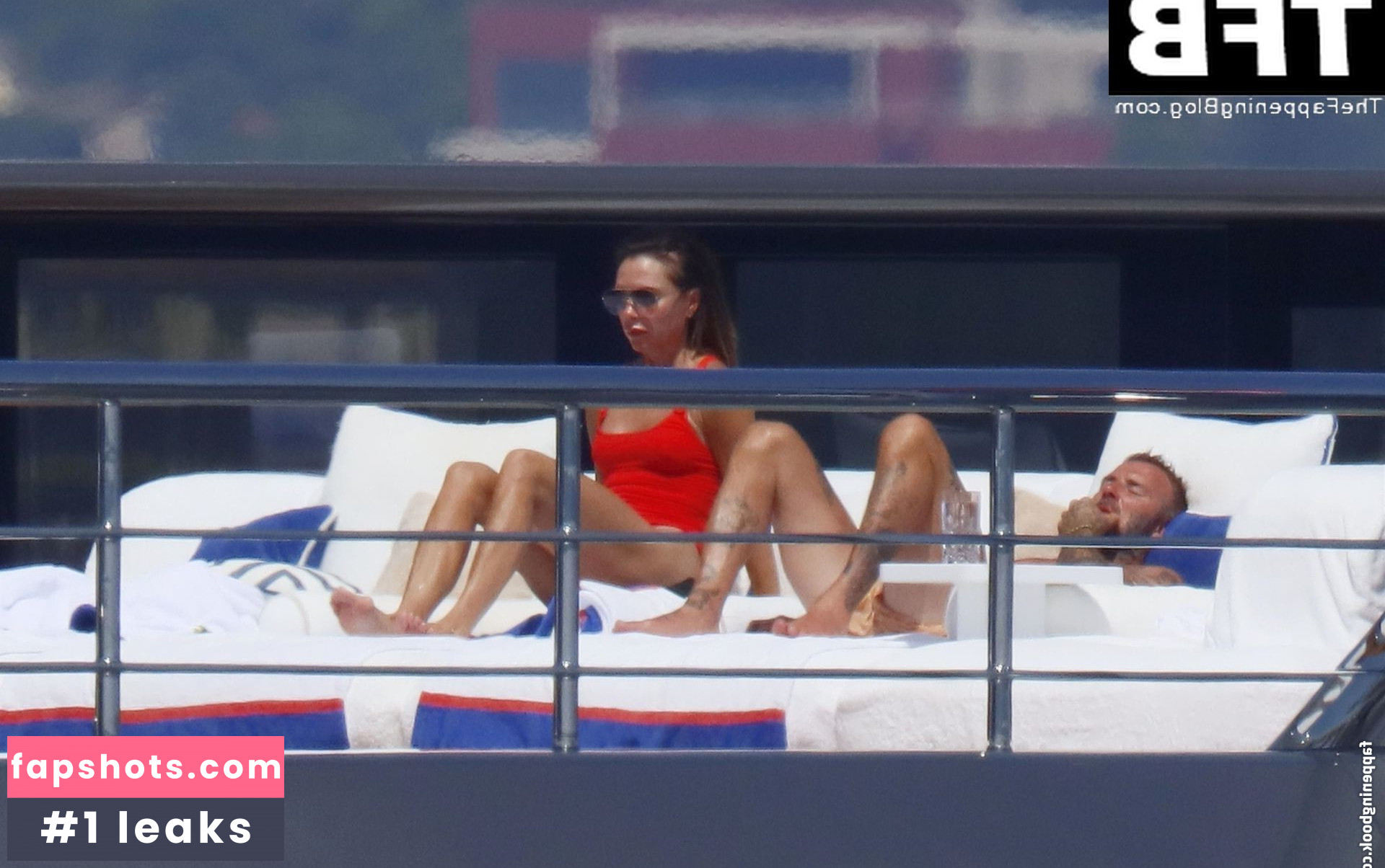 Victoria Beckham gallery photo #82