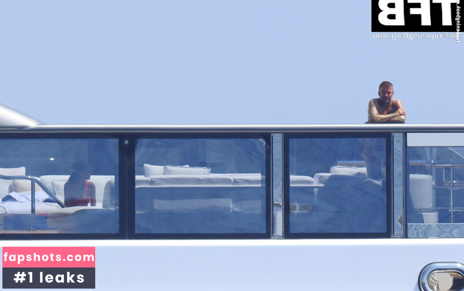 Victoria Beckham gallery photo #96