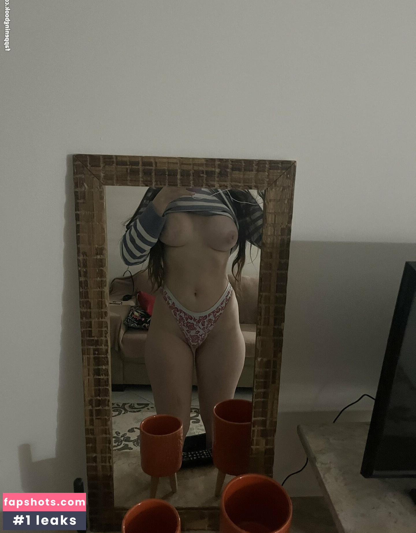 Victoria Camargo gallery photo #59