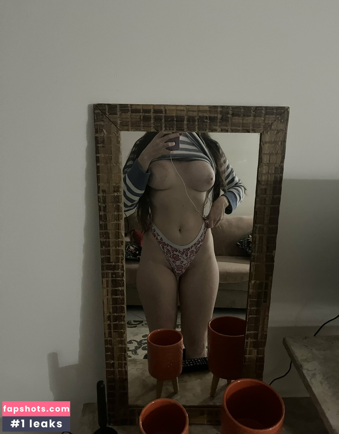 Victoria Camargo gallery photo #60