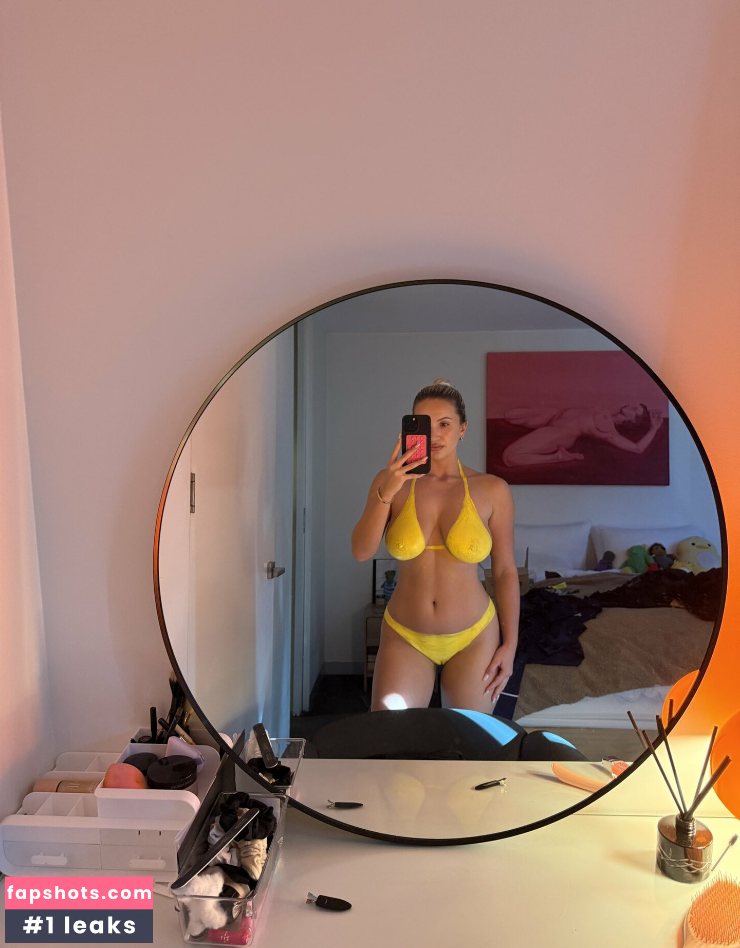 Victoria Campbell gallery photo #6