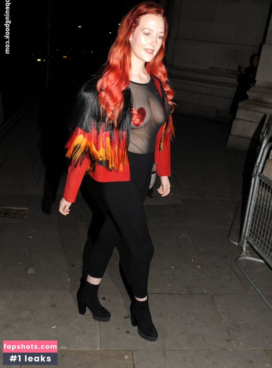 Victoria Clay gallery photo #105