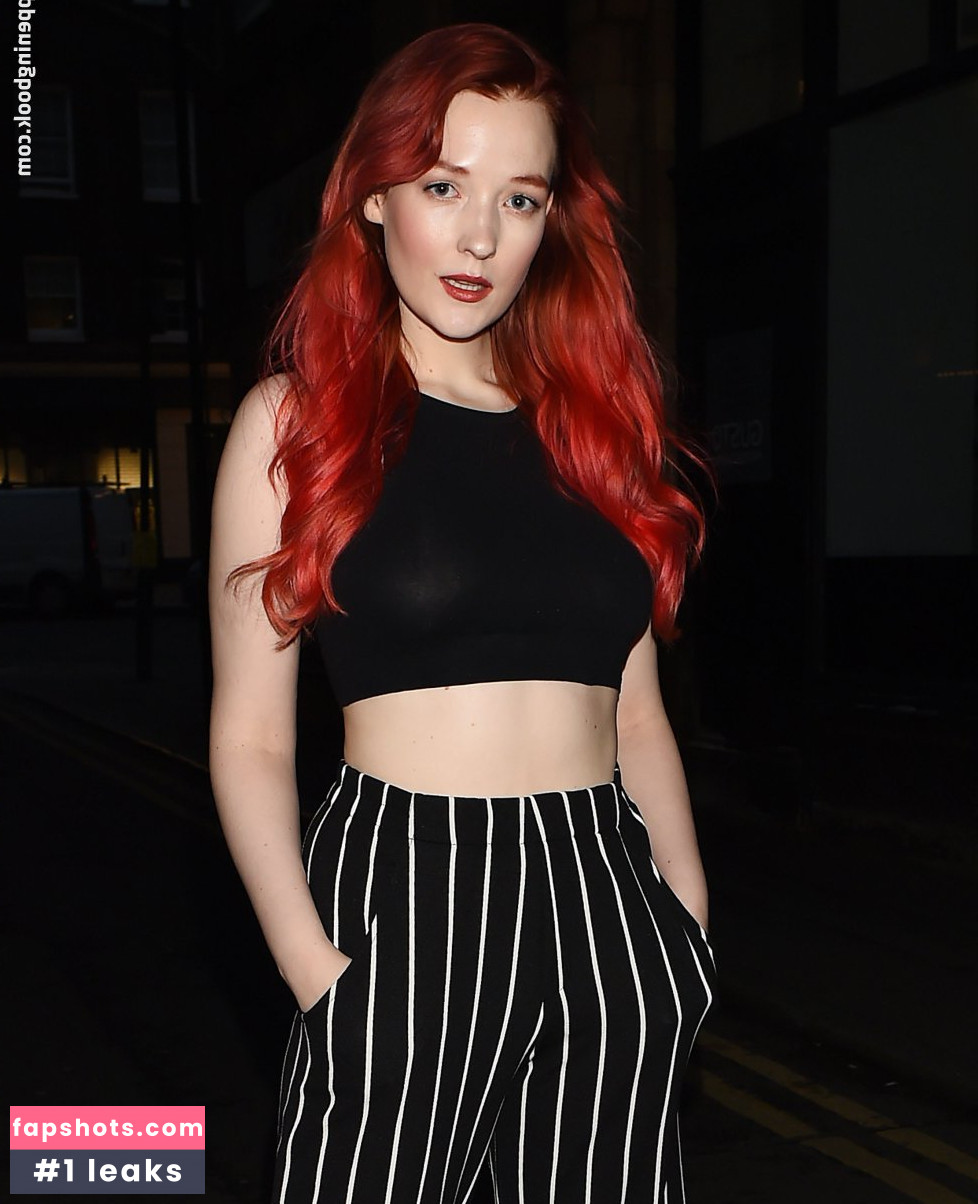 Victoria Clay gallery photo #117