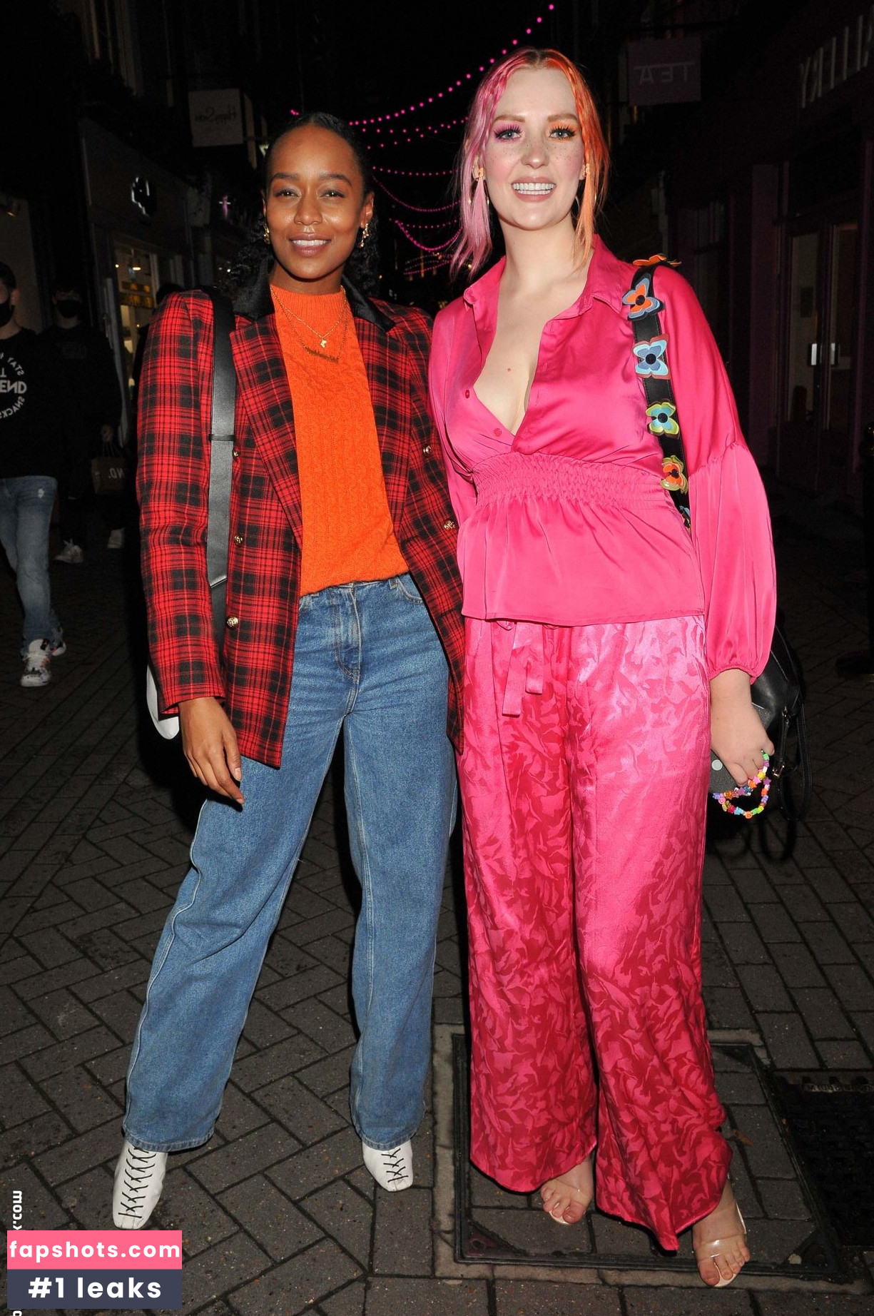 Victoria Clay gallery photo #64