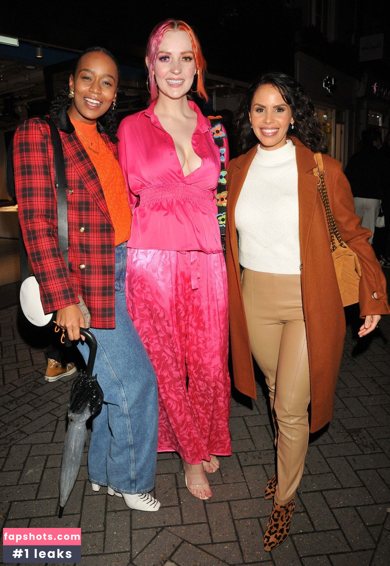 Victoria Clay gallery photo #67