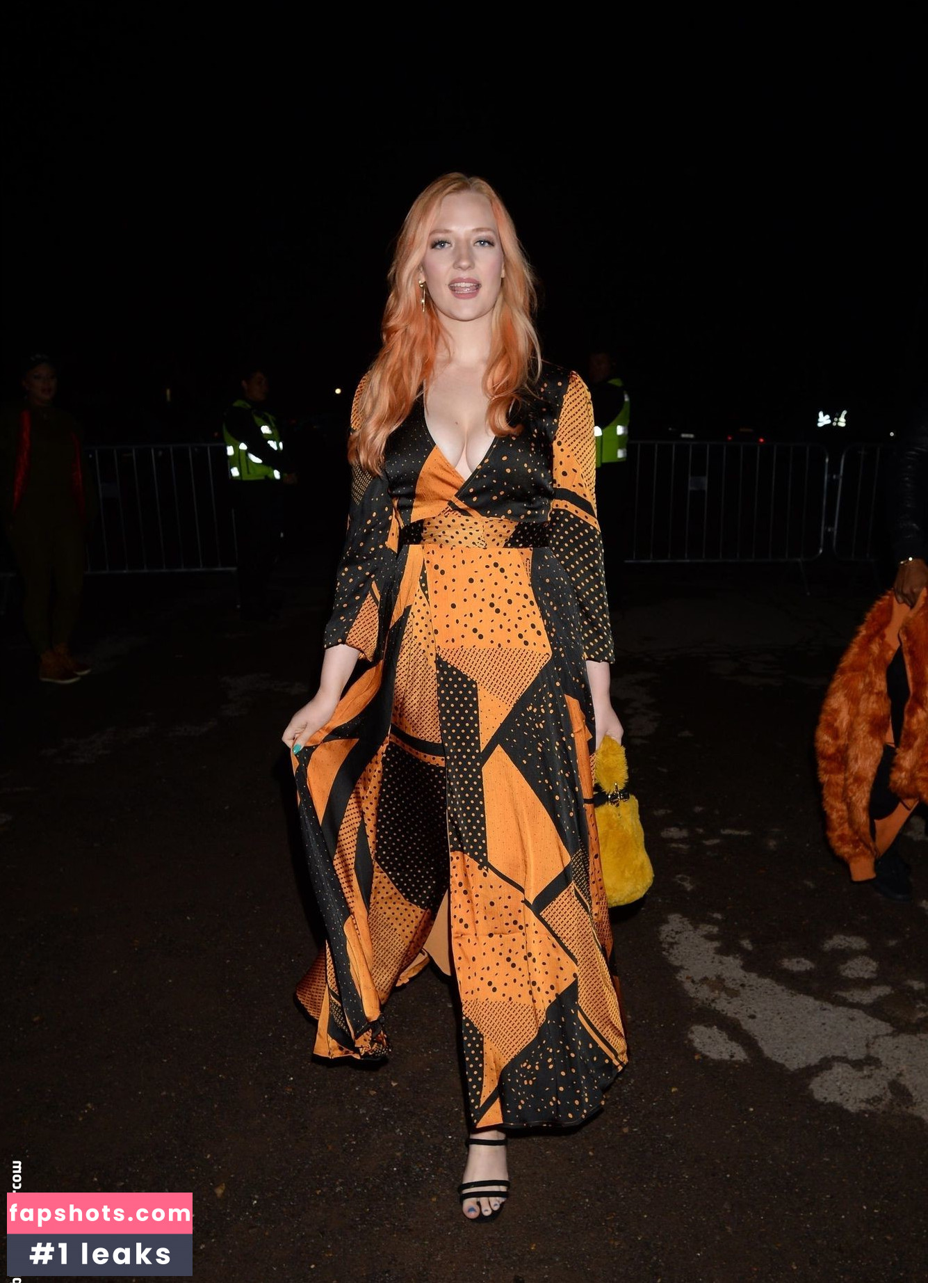 Victoria Clay gallery photo #72