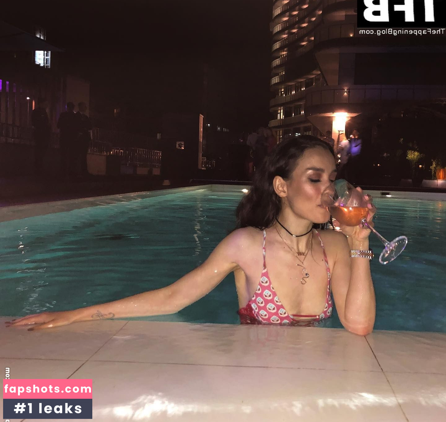 Victoria Dayneko gallery photo #9