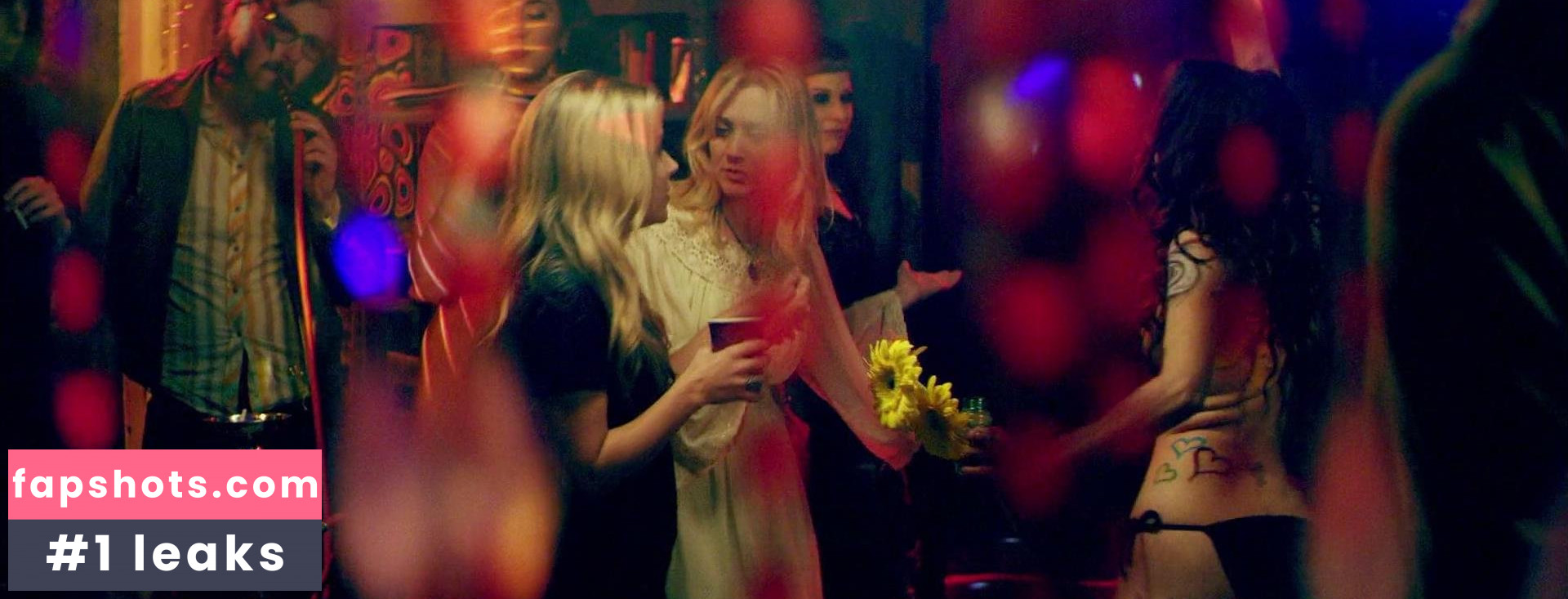 Victoria De Mare gallery photo #12