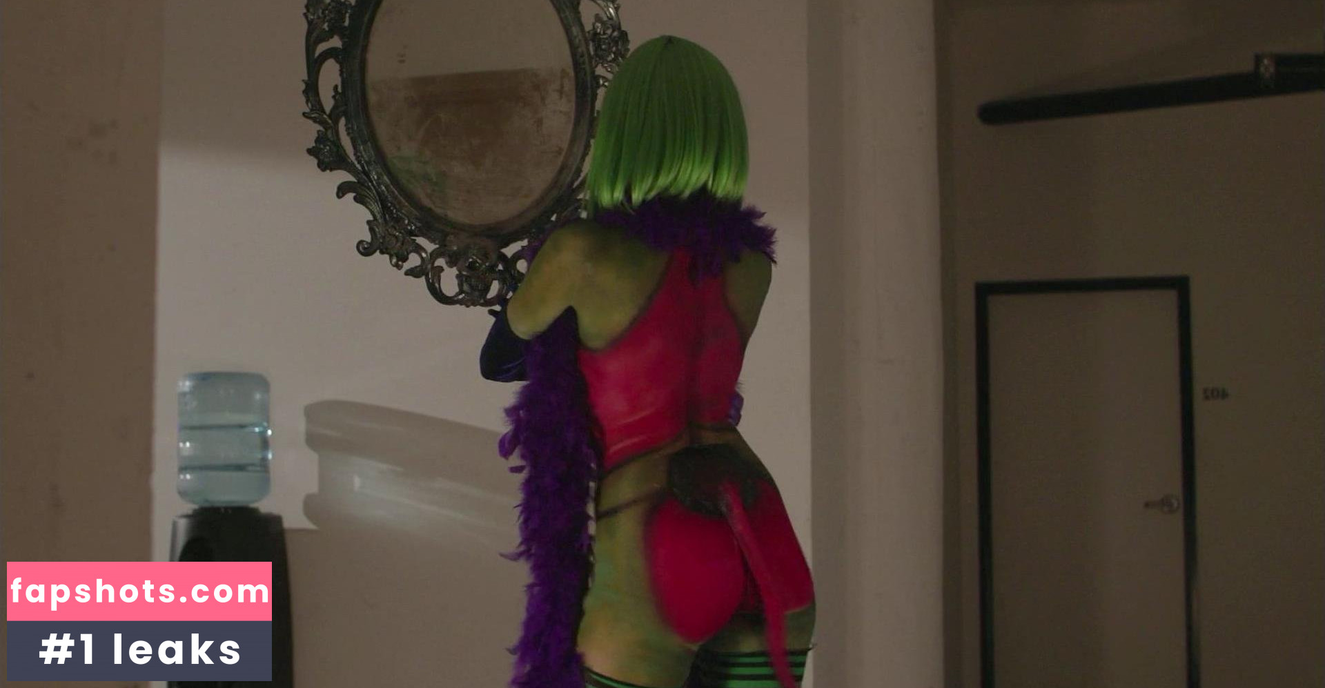 Victoria De Mare gallery photo #22