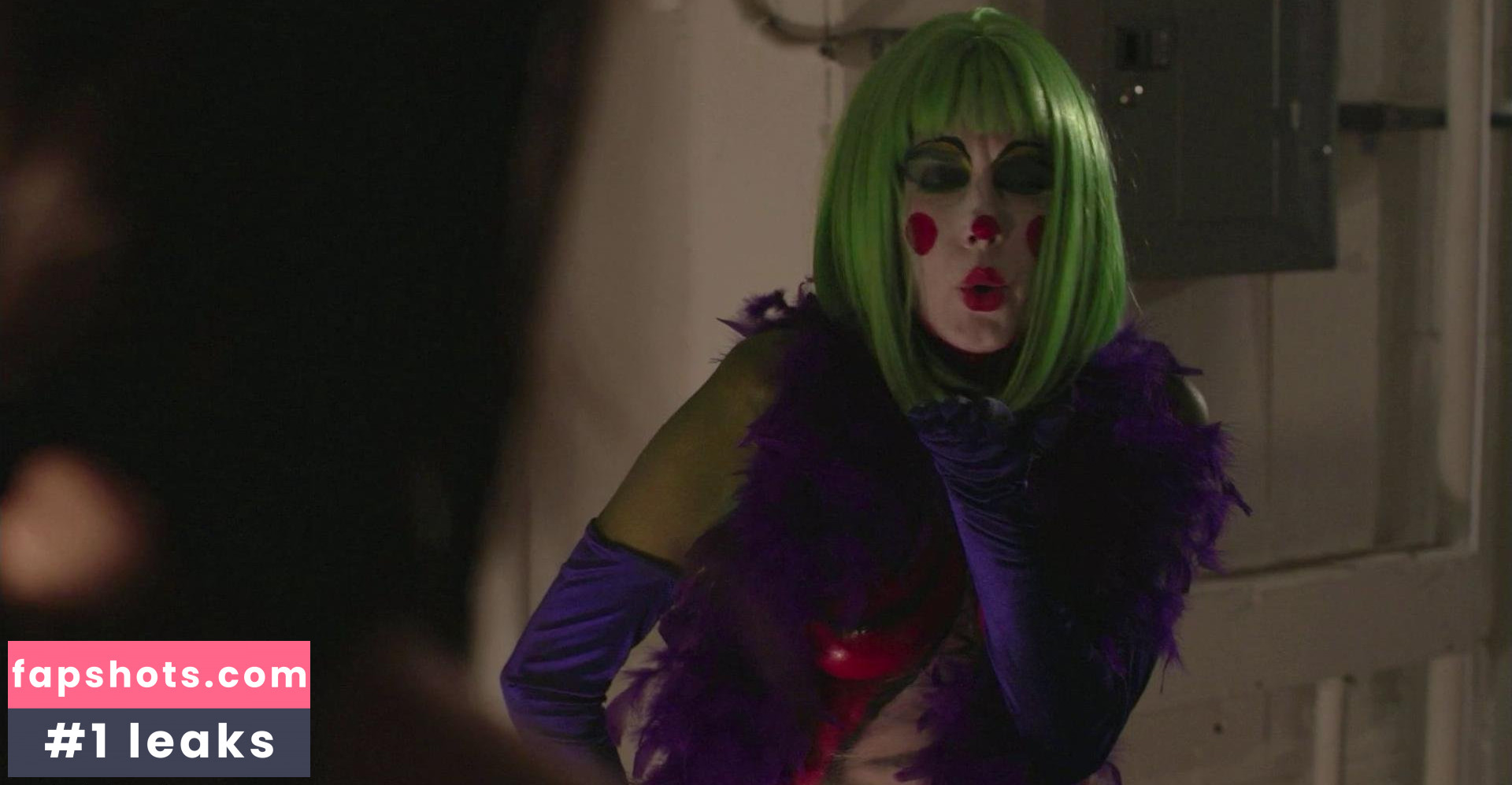 Victoria De Mare gallery photo #23