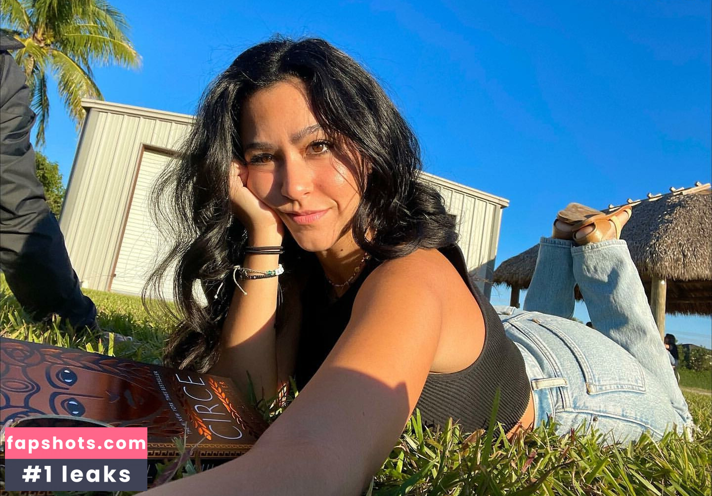 Victoria Domenech gallery photo #7