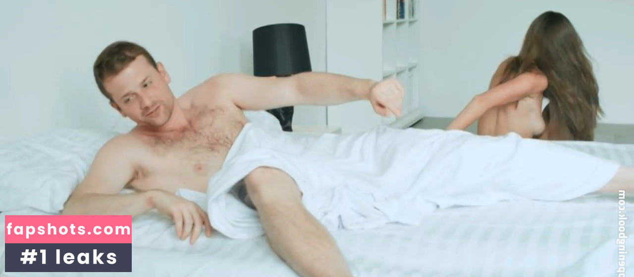 Victoria Emslie nude babe gallery