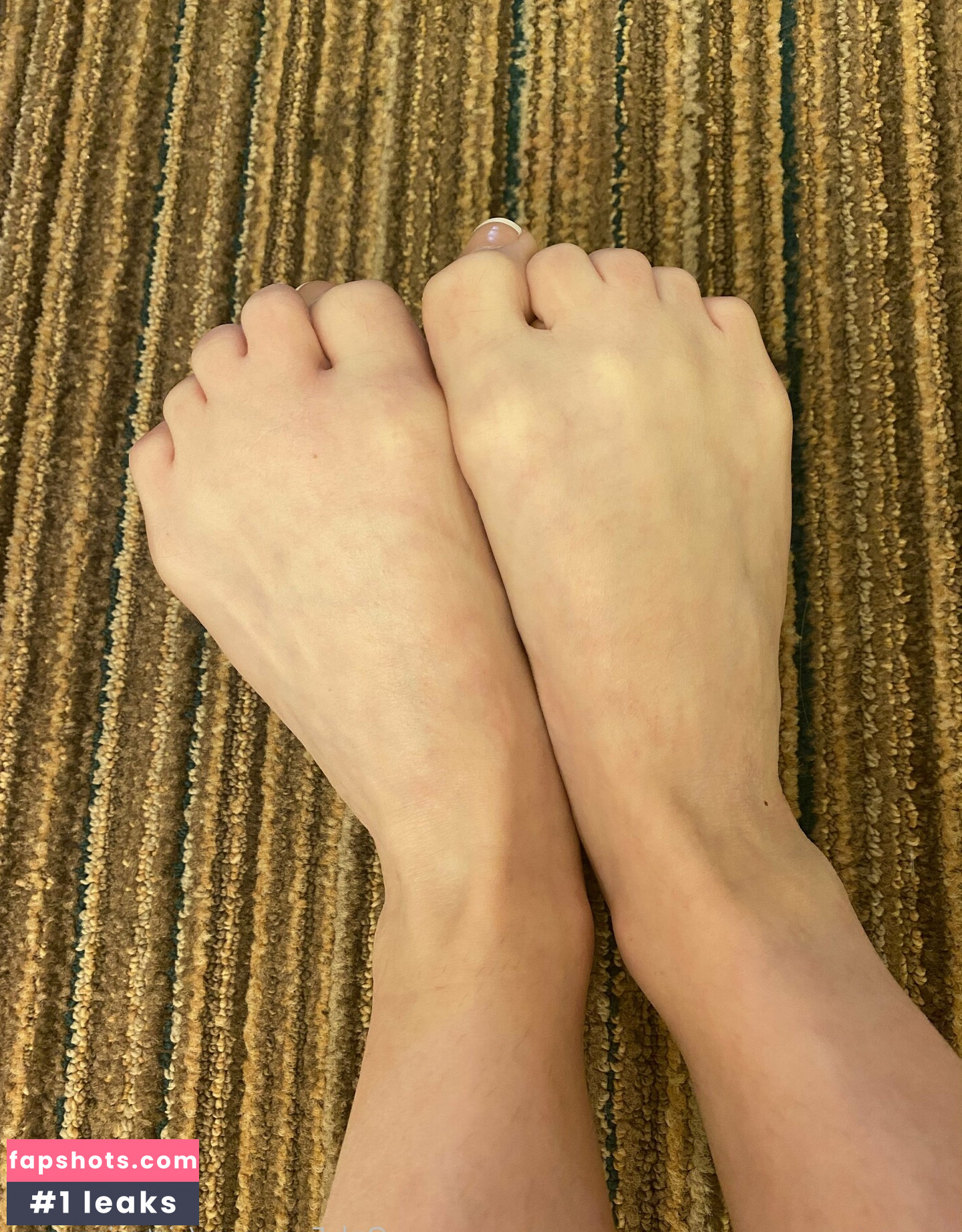 Victoria Gracen gallery photo #11