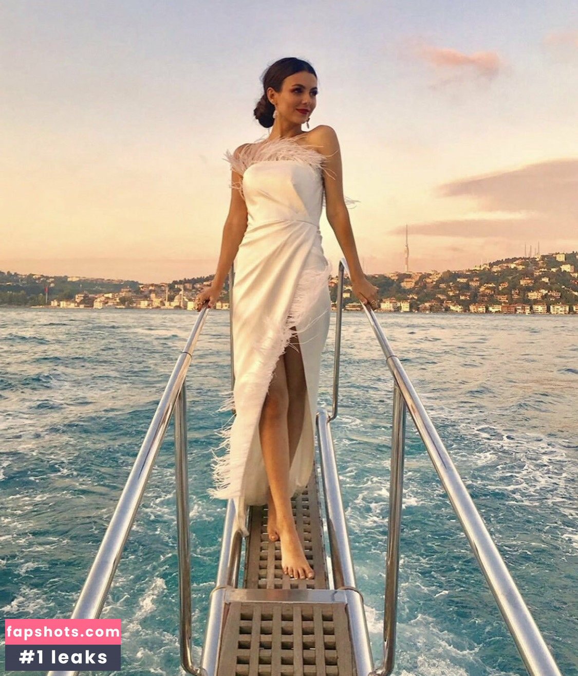 Victoria Justice gallery photo #1926