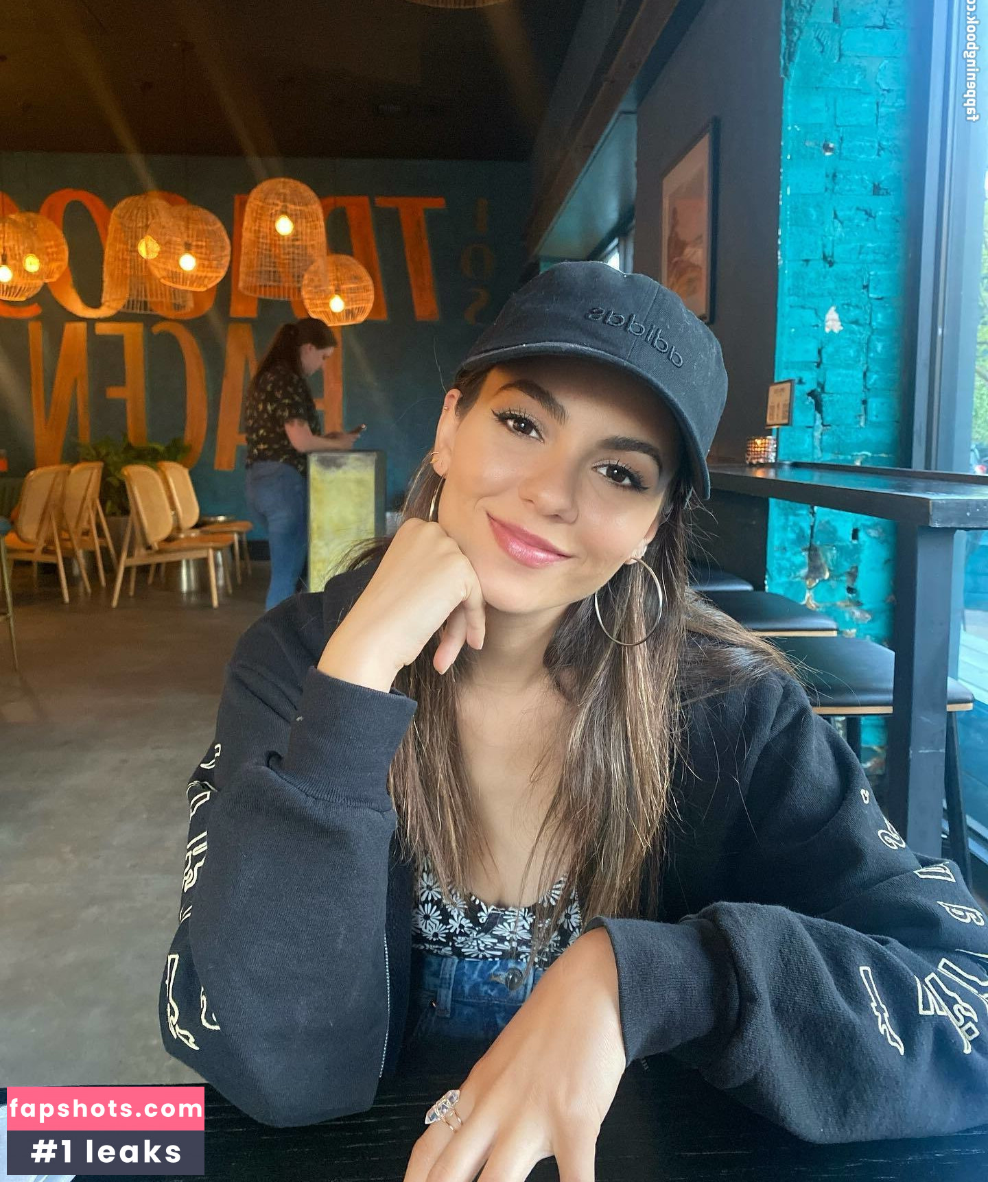 Victoria Justice gallery photo #2270