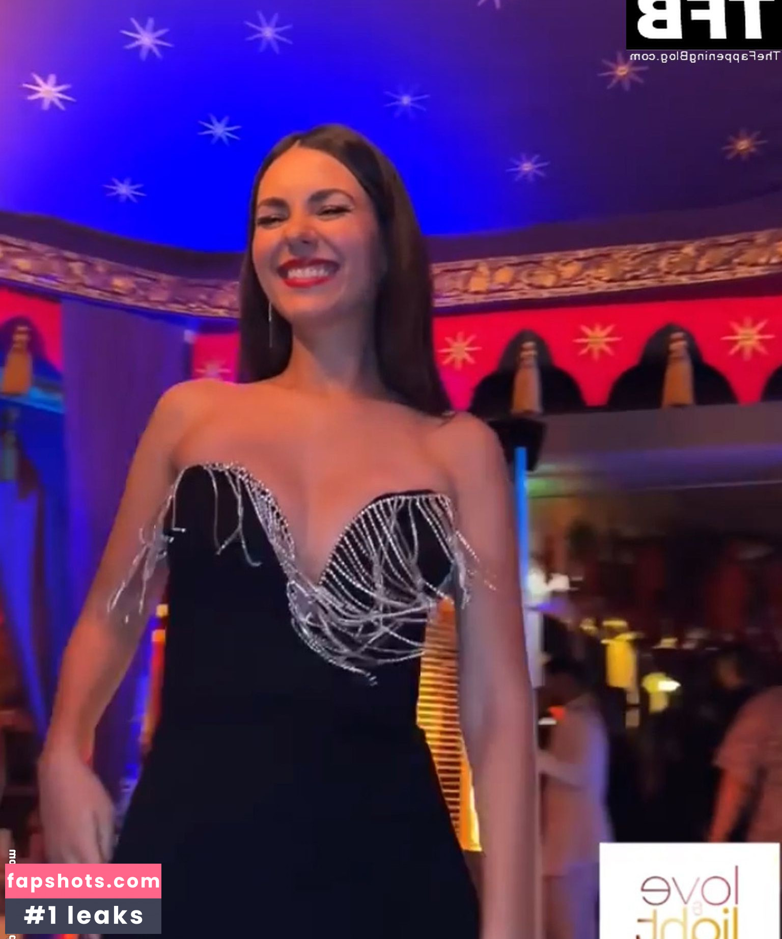 Victoria Justice Nahé úniky fotek pouze od fanoušků #2422 - Fapshots