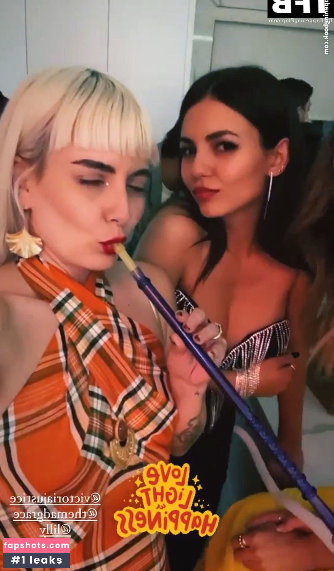 Victoria Justice Nahé úniky fotek pouze od fanoušků #2441 - Fapshots