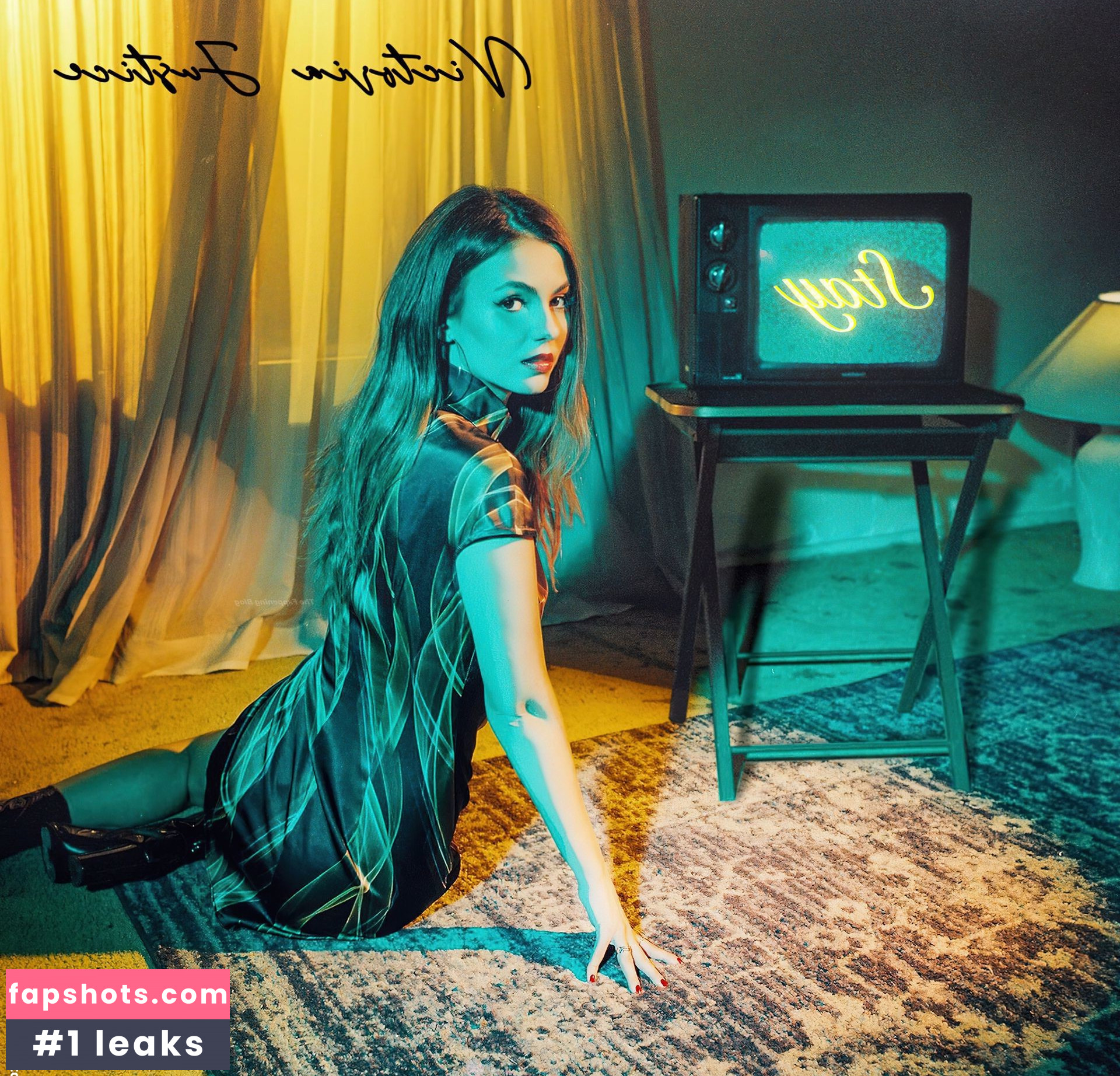 Victoria Justice Nahé úniky fotek pouze od fanoušků #2585 - Fapshots