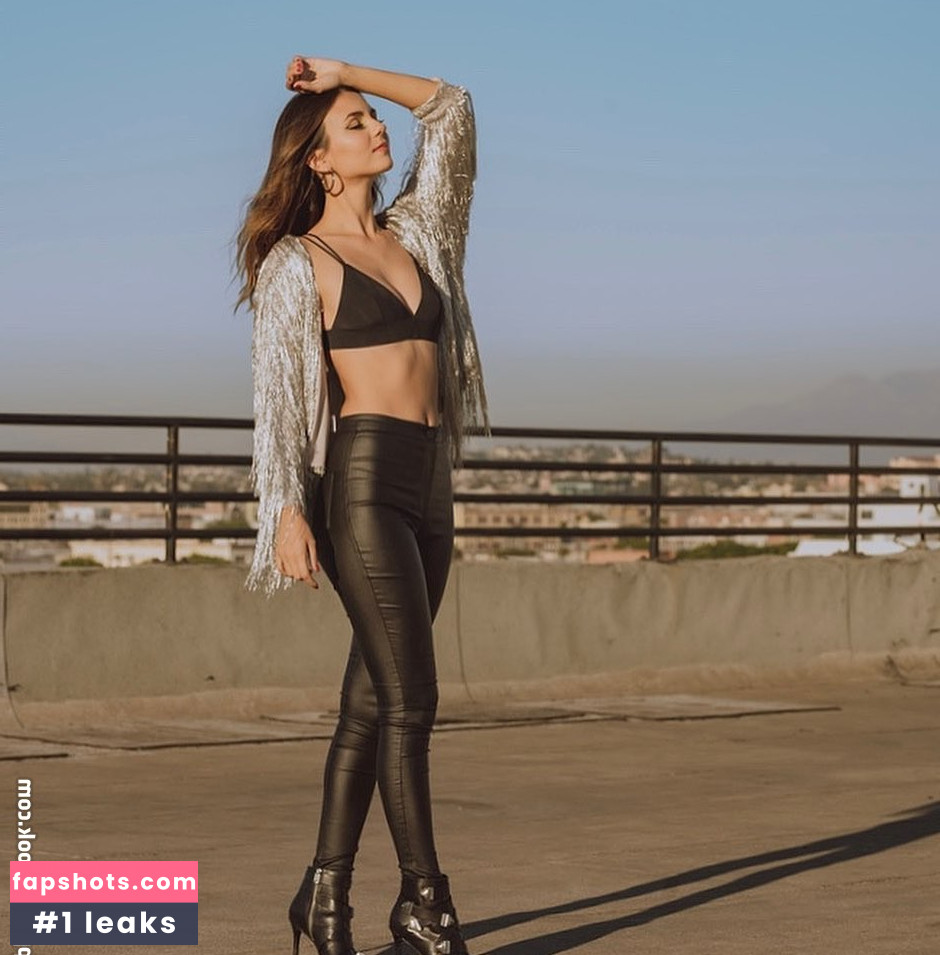 Victoria Justice Nahé úniky fotek pouze od fanoušků #2603 - Fapshots