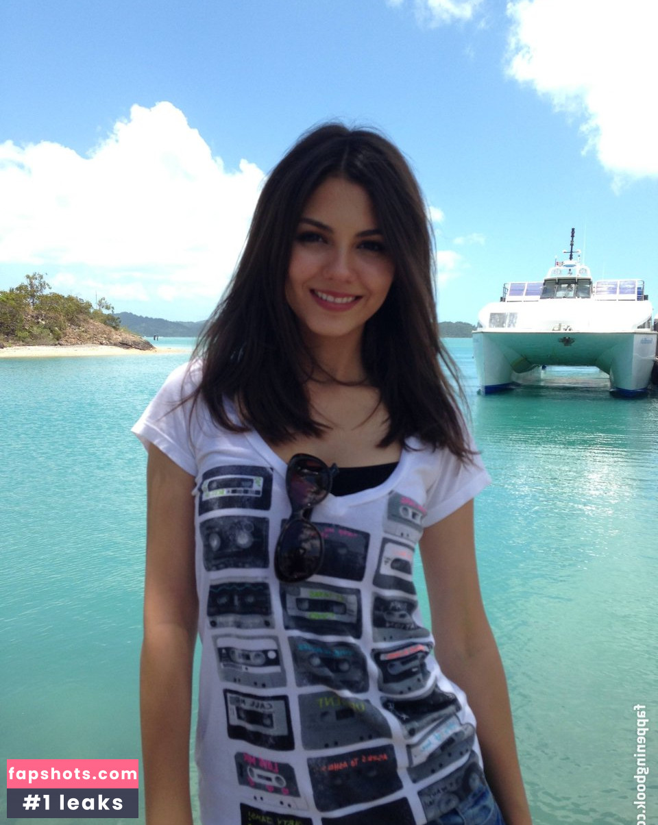 Victoria Justice Nahé úniky fotek pouze od fanoušků #2801 - Fapshots