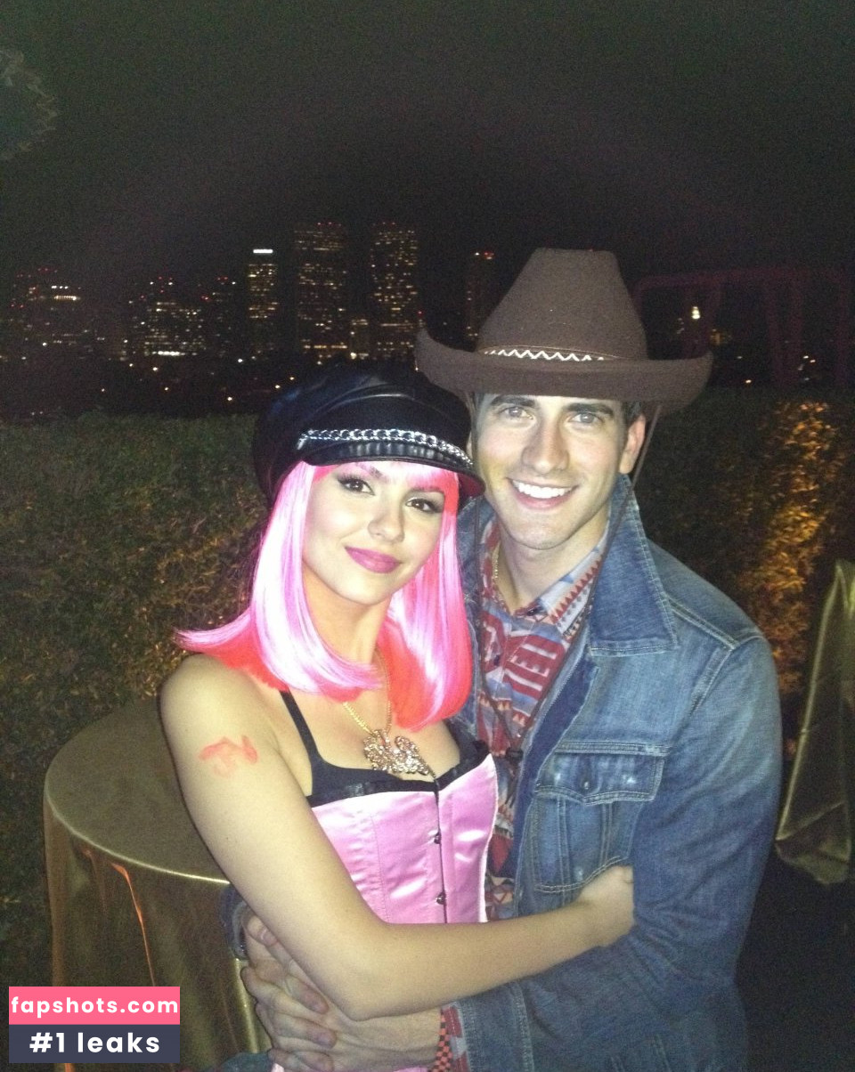 Victoria Justice Nahé úniky fotek pouze od fanoušků #2817 - Fapshots