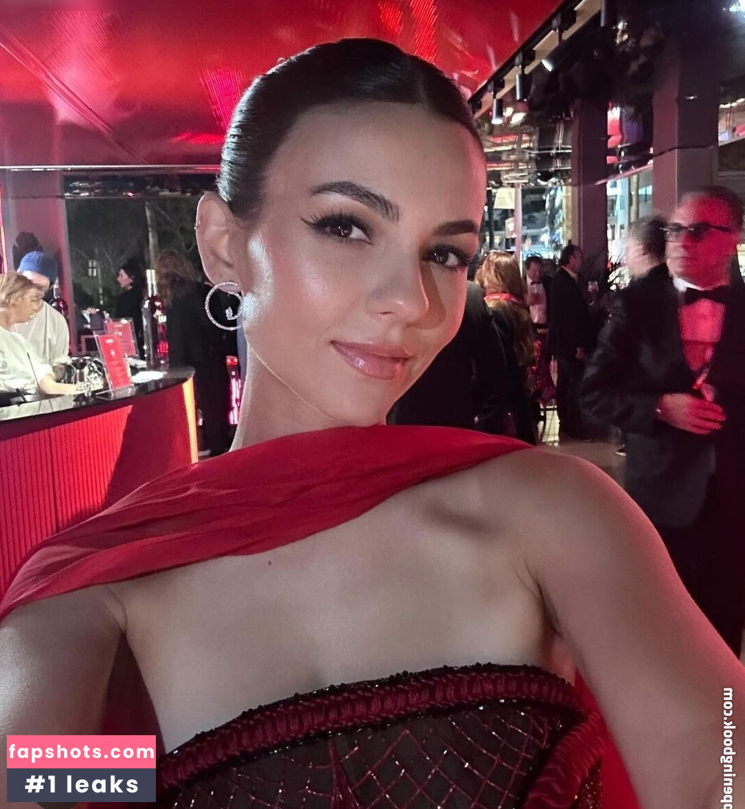 Victoria Justice gallery photo #522