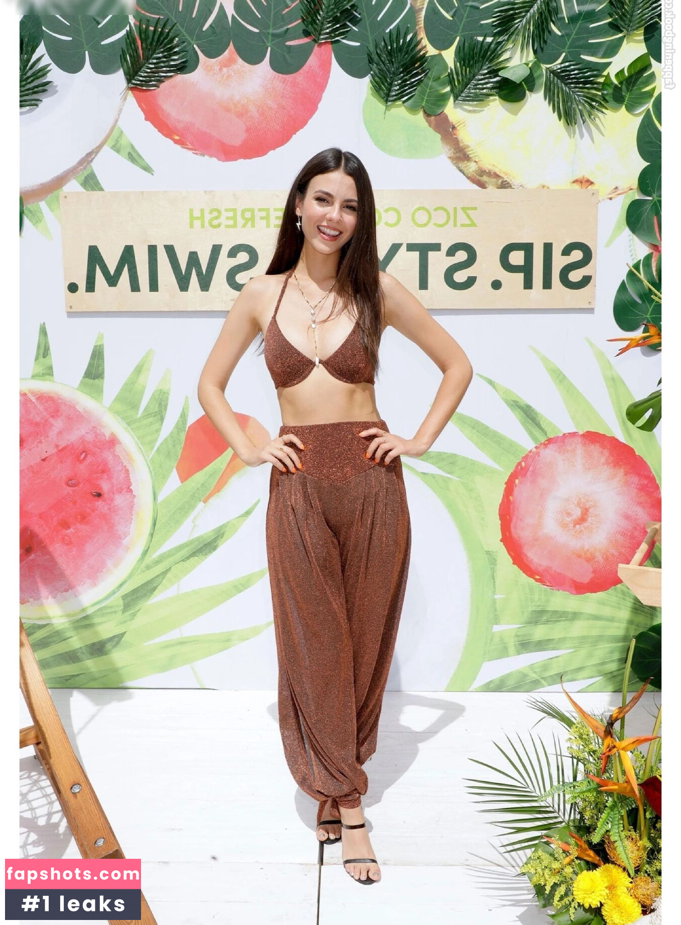 Victoria Justice gallery photo #591