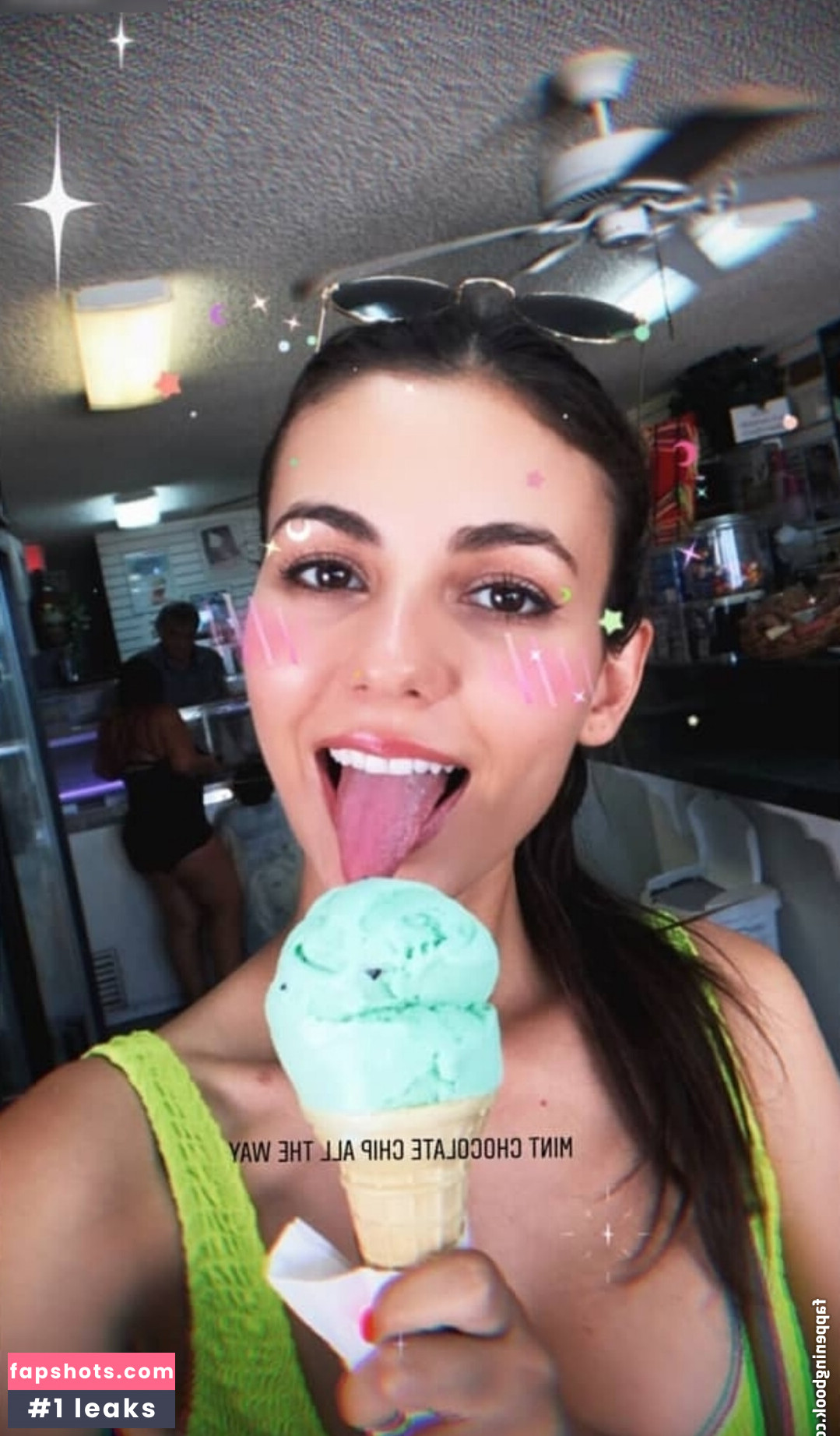 Victoria Justice gallery photo #597