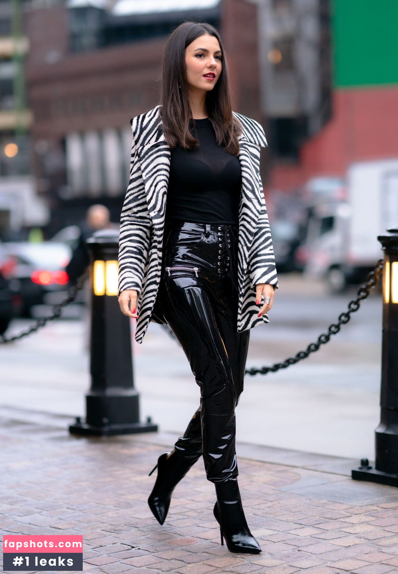 Victoria Justice gallery photo #704