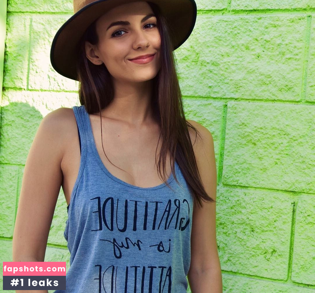 Victoria Justice gallery photo #951
