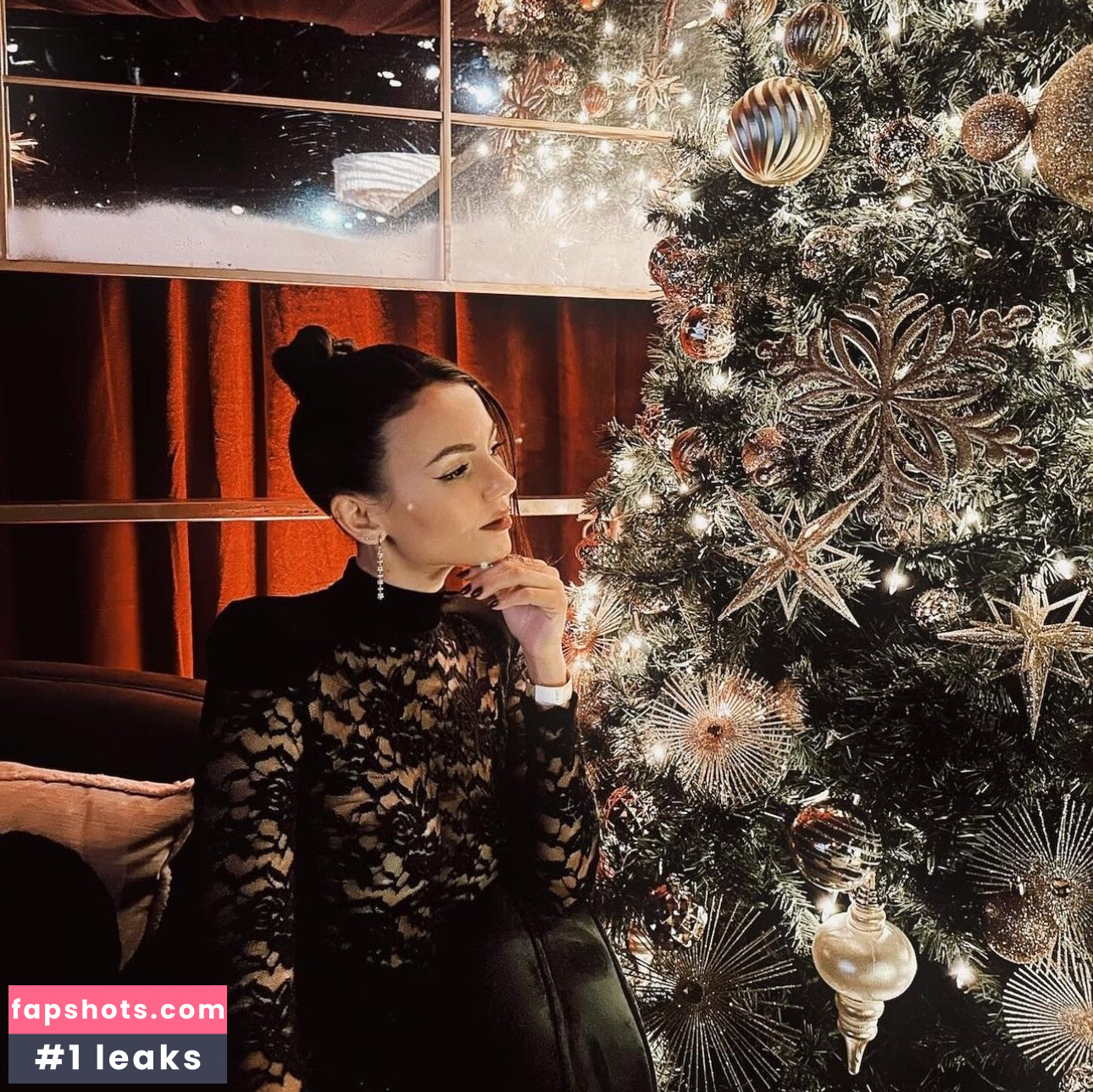 Victoria Justice gallery photo #974