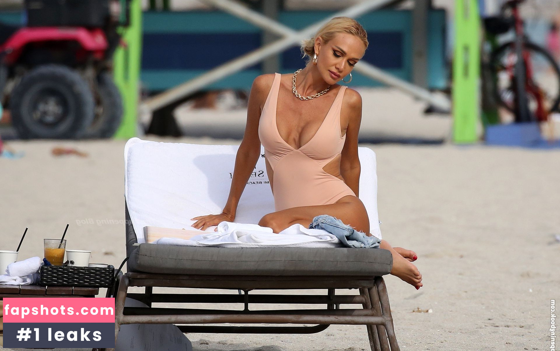 Victoria Lopyreva gallery photo #18