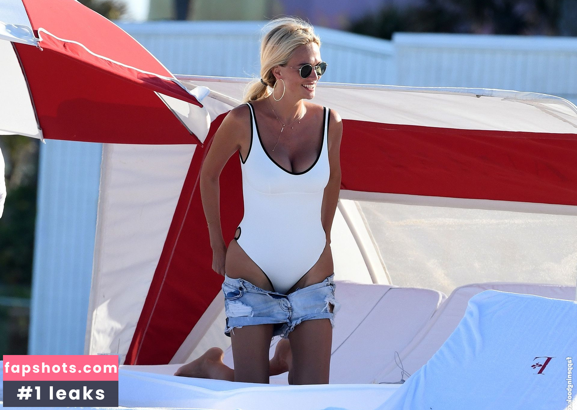 Victoria Lopyreva gallery photo #69