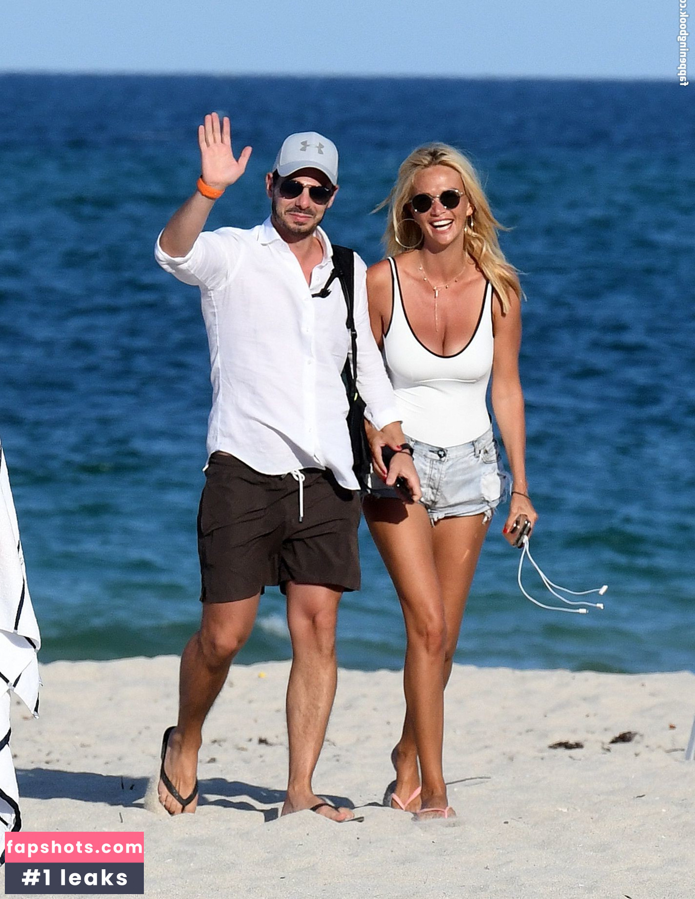 Victoria Lopyreva gallery photo #90