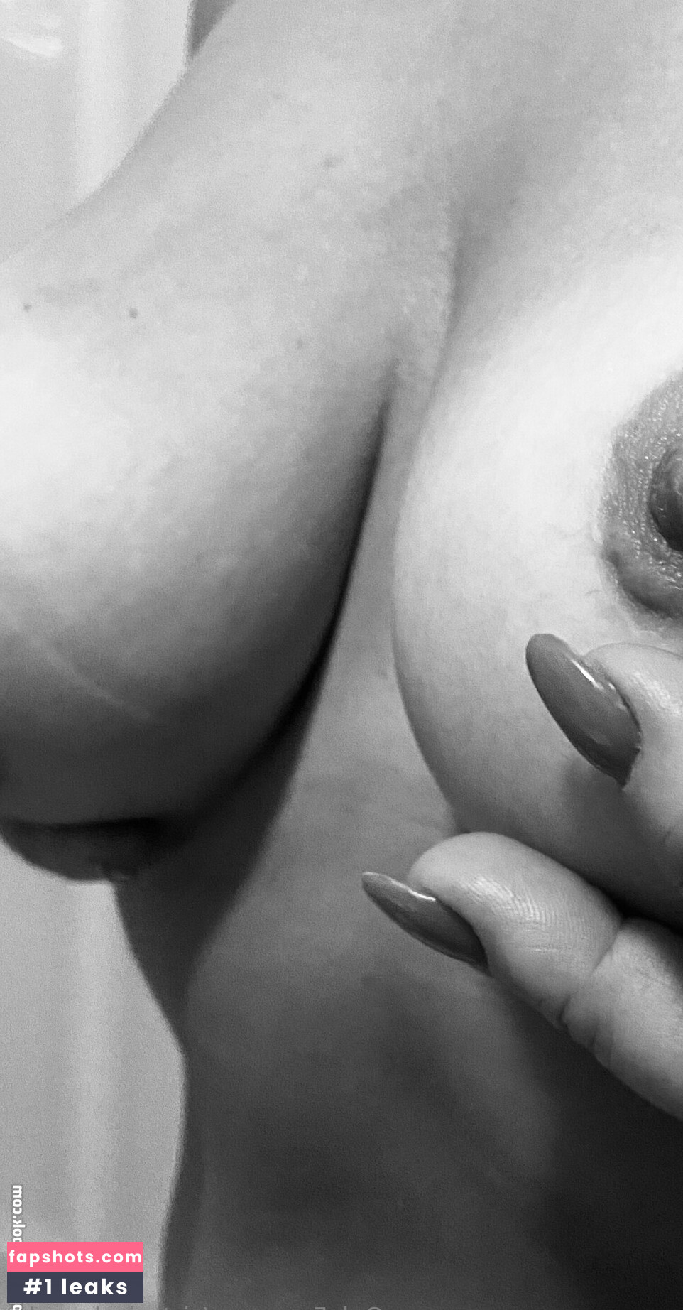 Victoria Love gallery photo #3