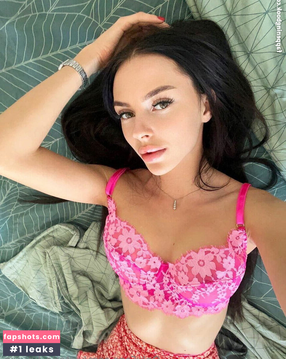 Victoria Luv gallery photo #15